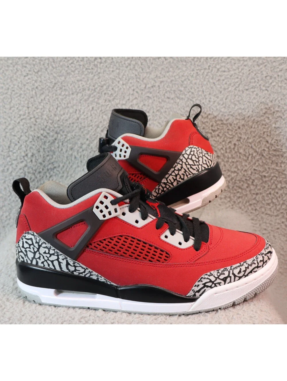 Jordan Spizike Low Toro Men 9.5 Red Black Shoes Bred VGUC